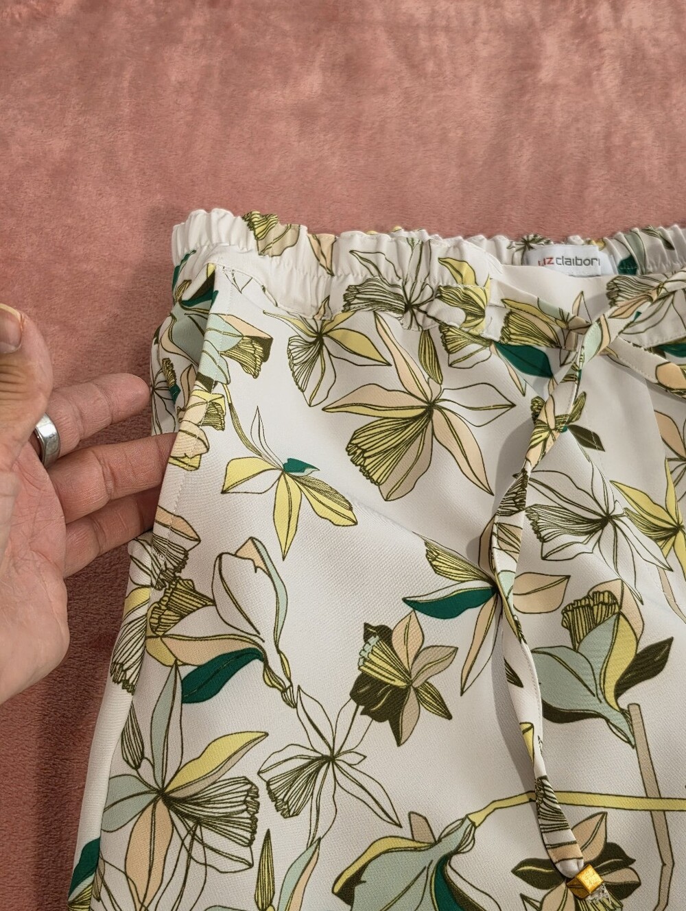 Liz Claiborne White Floral Ankle Pants - Picture 5 of 6